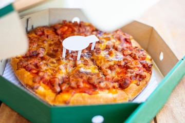 ham and bacon fluffy pizza