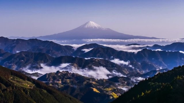 タイムラプス、冬の富士山と雲海、清水吉原にて、日本の絶景