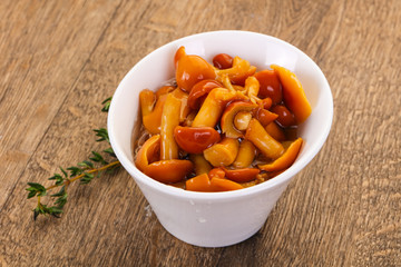 Pickled honey agaric