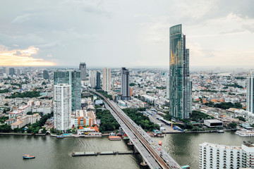 Fototapeta na wymiar cityscape view and buidling in Bangkok, Thailand