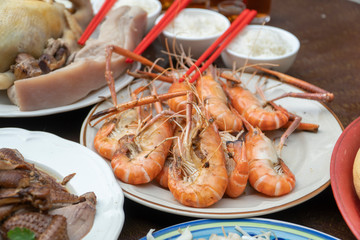 Food to pay respect to the Chinese New Year