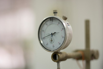 Dial gauge