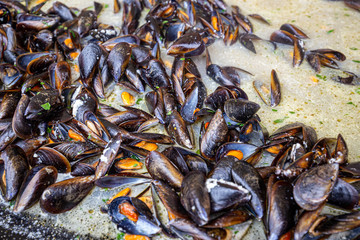 Steamed mussels