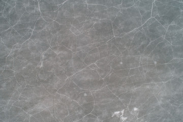 Obraz na płótnie Canvas patterns of cracks in the ice