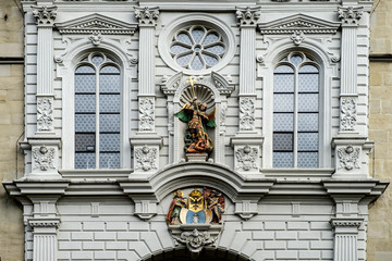 Lucerna. decori urbani