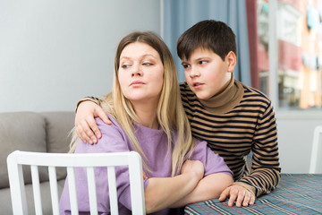 Son wants to make peace with his mother after  arguing