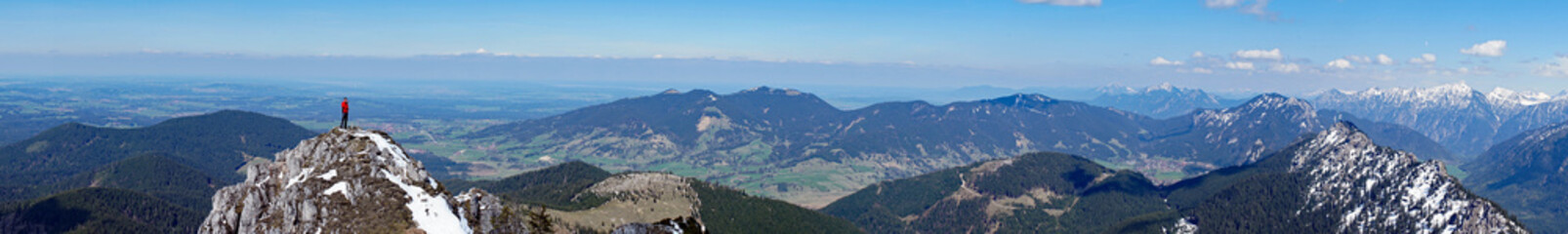 Fototapeta na wymiar Blick vom Teufelstättkopf (Ammergauer Alpen) - Panoramablick