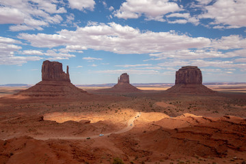 Fototapeta na wymiar View from Visitor Center to Monument Valley