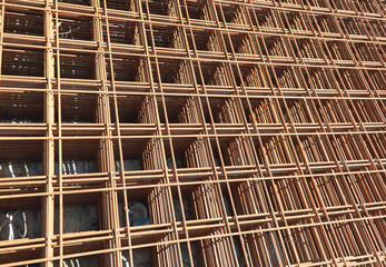 rusty electro-welded net on the building site to favor the pouri