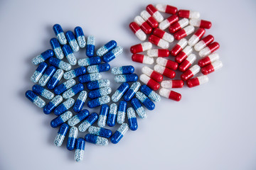 Pigment, tablet or pill. A collection of medicines and vitamins. Dietary supplementation