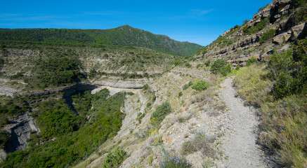 Landschaft um Naves in der südlichen Ardeche in frankreich © Tanja Voigt 