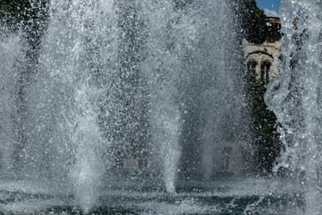 fountain water splashes