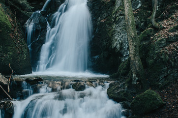 Fototapeta premium Stunning waterfall