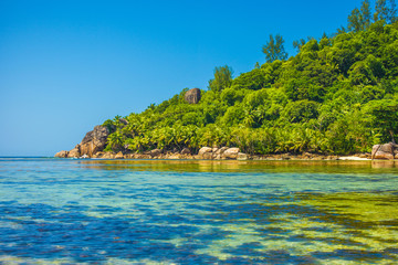 Obraz premium Beautiful tropical landscape of a rocky beach, Seychelles