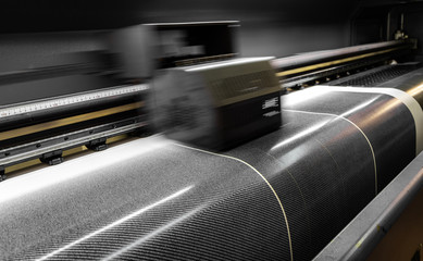 Large format digital printing machine and moving print head © ozencdeniz