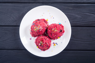 Berries Ice cream balls