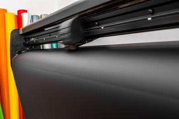 Vinyl cutter plotter machine and moving cutting head © ozencdeniz