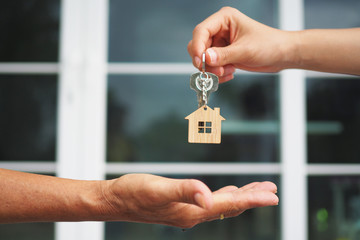Home buyers are taking home keys from sellers. Sell your house, rent house and buy ideas.