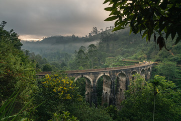 ella nine arch bridge sri lanka