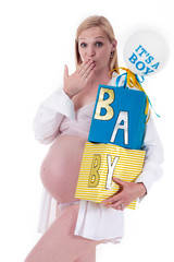 Schwangere Frau mit Babybauch