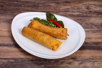 Deep fried spring roll with prawn