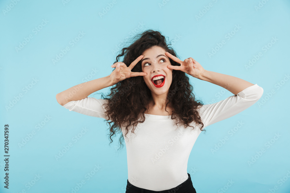 Poster Happy beautiful brunette woman wearing summer outfit