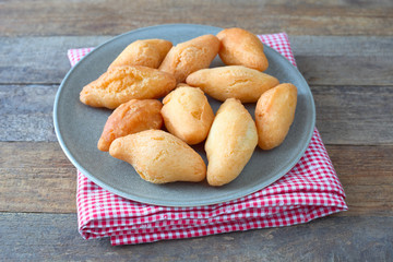 Frittierte Schenkeli