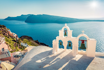 Incredible morning view of Santorini island. Picturesque spring scene of the  famous Greek resort -...