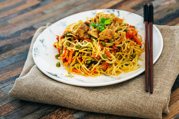 Noodles with Vegetables and Chicken