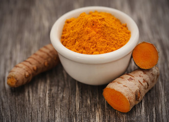 Raw turmeric with powder