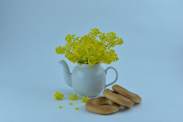 tea kettle with yellow flowers