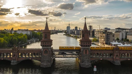 Selbstklebende Fototapeten Oberbaum Bridge in Berlin © a_medvedkov