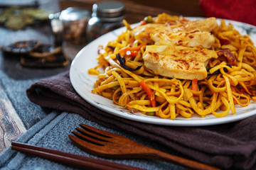 Vegetable noodles with chicken meat preparation