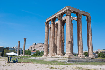 Obraz premium The ancient temple of Olympius Zeus or Olympion, near the Acropolis of Athens, Greece / May 2019. 