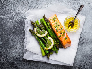 Grilled salmon with green asparagus