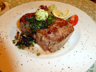 Rumpsteak mit Kräuterbutter