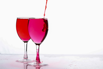 Red wine into the glass