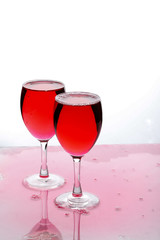Red wine into the glass