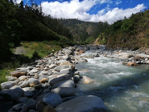 R&iacute;o y monta&ntilde;as