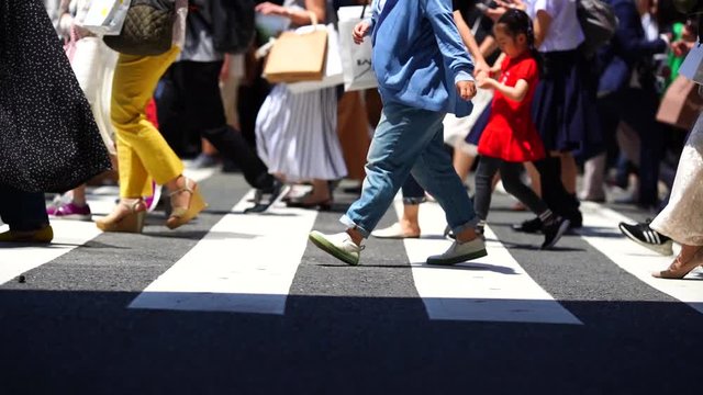 横断歩道・スローモーション