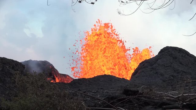 Kilauea Volcano Eruption 2018 - Erupting Fissure Lava Fountain