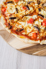 close up neapolitan vegan pizza