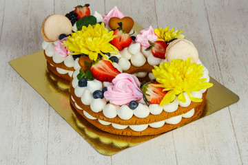 Cake with flower