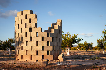 Traditional Valencian garden fireplace to burn pruning remains