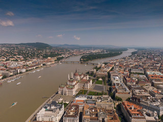 Obraz premium The Hungarian Parliament with the river Danube