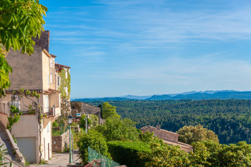 Fototapeta na wymiar Townscape in Saint-Cezaire-sur-Siagne