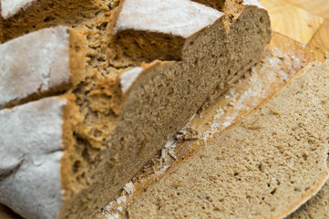 Brot mit schöner Kruste 