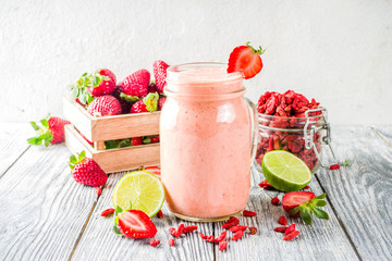 Strawberry and goji smoothie