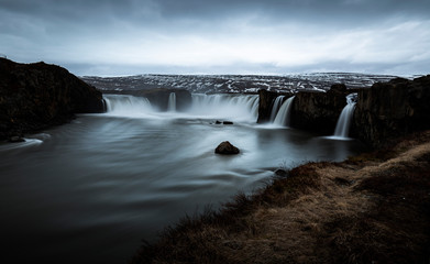 La cascade de Godafoss