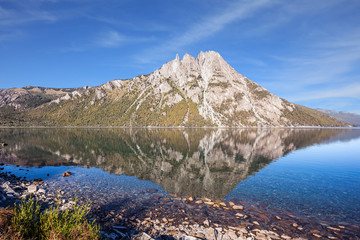 Obraz premium Pyramidal mountain in San Carlos de Bariloche